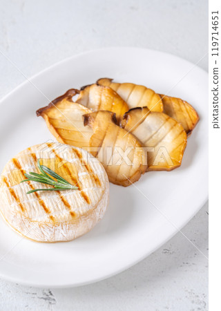 Camembert with eryngii 119714651
