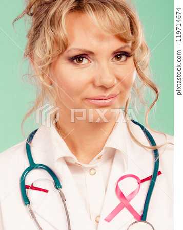 Doctor with pink cancer ribbon 119714674