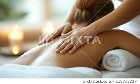 年輕女子的美麗形象油香氛蠟燭 年輕女子的美麗形象油香氛蠟燭 119715727