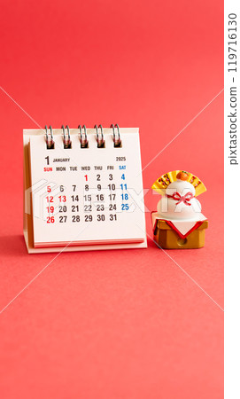 January 2025 calendar and New Year decorations Japanese seasonal calendar January 2025 calendar and New Year decorations Japanese seasonal calendar 119716130