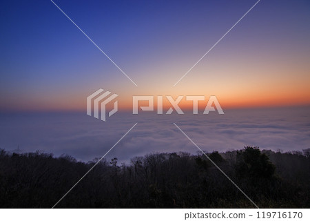 A sea of clouds overlooking the Takataniyama Observatory in Miyoshi City 119716170