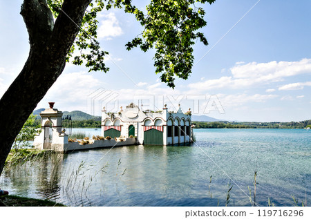 Beautiful views of Lake Banyoles (Banyoles) with the old white summer houses. Girona, Catalonia Beautiful views of Lake Banyoles (Banyoles) with the old white summer houses. Girona, Catalonia 119716296