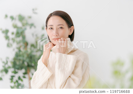 30多歲穿高領毛衣的女人 30多歲穿高領毛衣的女人 119716688