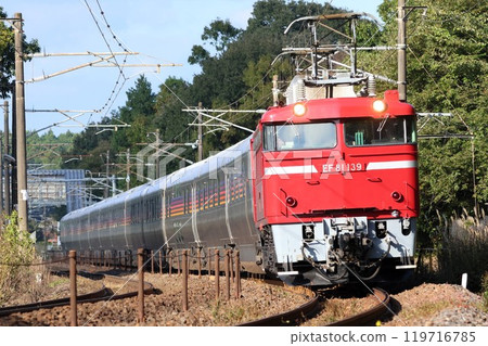 [JR East] EF81 type + E26 series (Tohoku Main Line: Takaku to Kuroiso) 119716785
