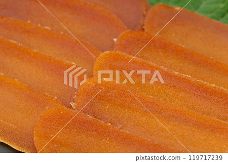 切成薄片的鯔魚特寫 119717239