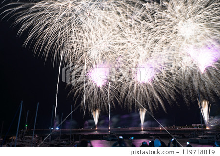 Atami fireworks 119718019