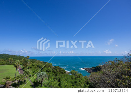 A magnificent view of the blue sea and blue sky from the heights 119718524