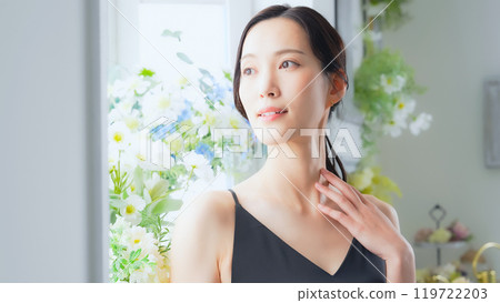 Female beauty portraits, skin care, cosmetics Female beauty portraits, skin care, cosmetics 119722203