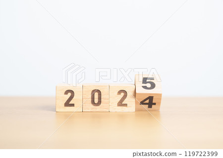 2024 change to 2025 year block on table. goal, Resolution, strategy, plan, start, budget, mission, action, motivation and New Year concepts 119722399