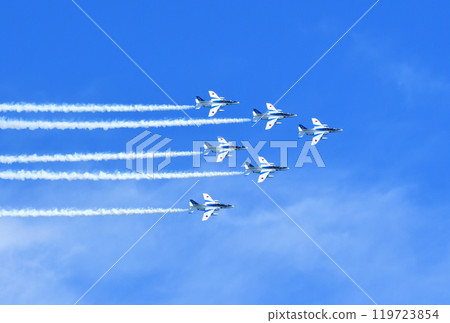 Blue Impulse  119723854