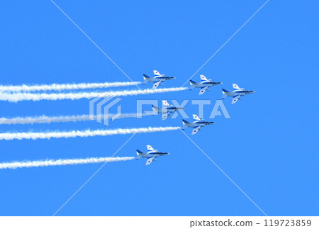 Blue Impulse  119723859