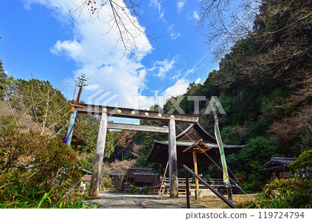 The third torii gate of Hyuga Taisha Shrine (Ise in Kyoto) 119724794