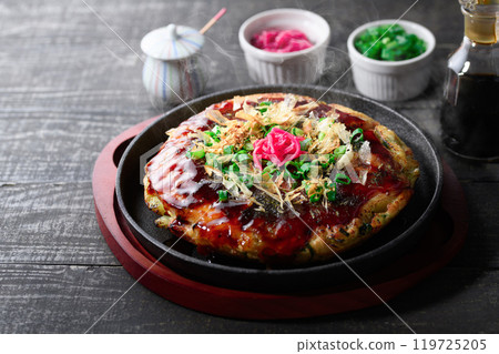 Okonomiyaki (Pork and egg) 119725205