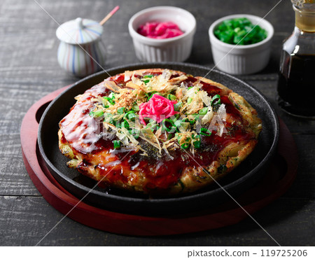 Okonomiyaki (Pork and egg) 119725206