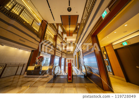 Herbis ENT: A luxurious building Herbis ENT: A luxurious building 119728049