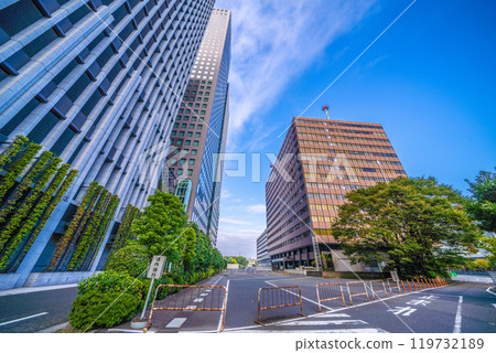 Tokyo cityscape, Japan - Overlooking the Otemachi Joint Government Building, which served as the Self-Defense Forces Tokyo large-scale vaccination site in Otemachi (27th) 119732189