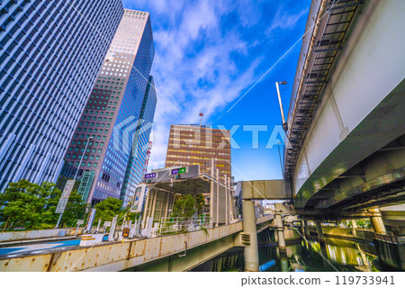 日本東京城市景觀,俯瞰大手町聯合政府大樓及首都高速公路神田橋入口等(10月27日) 日本東京城市景觀,俯瞰大手町聯合政府大樓及首都高速公路神田橋入口等(10月27日) 119733941