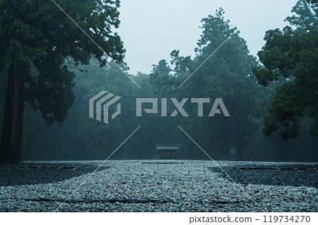 Ise Shrine Geku: Rainy Old Palace Site 119734270