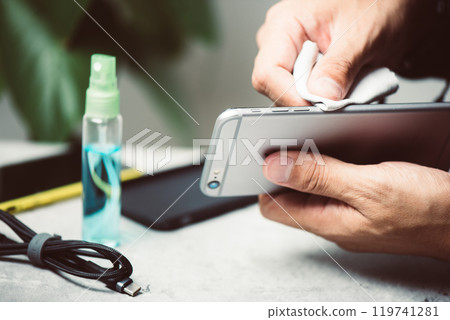 Cleaning the smartphone 119741281