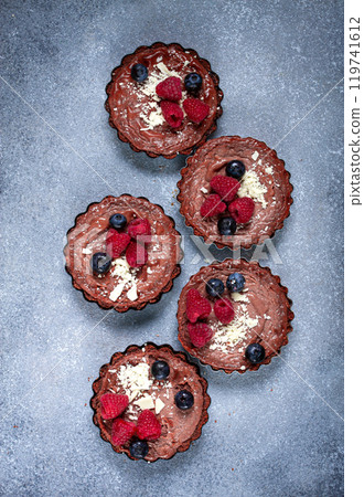 chocolate tartlets, stuffed with cottage cheese and berries, breakfast, homemade, no people, chocolate tartlets, stuffed with cottage cheese and berries, breakfast, homemade, no people, 119741612
