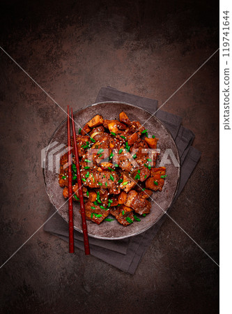bulgogi, with mushrooms, with sesame seeds and green onions, Korean cuisine, homemade, no people, bulgogi, with mushrooms, with sesame seeds and green onions, Korean cuisine, homemade, no people, 119741644