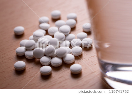 Side effects of drugs 119741762