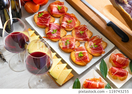 Spanish tapas and appetizers Spanish tapas and appetizers 119743255