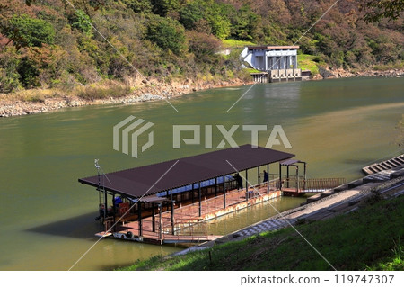 最上川乘船遊覽秋葉 最上川乘船遊覽秋葉 119747307