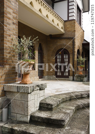 三鷹市山本雄三紀念館 119747855