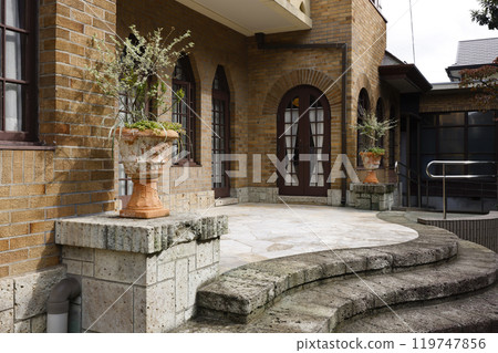 三鷹市山本雄三紀念館 119747856