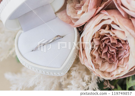 Wedding rings, marriage rings, bouquets, wedding images 119749857