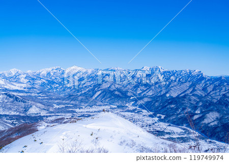 [Snowy mountain material] Landscape seen from Mt. Kotomi in winter [Nagano Prefecture] 119749974