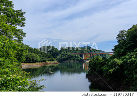 Beautiful Lake Miyagase and the railway bridge Hayatogawa Forest Road, Sagamihara City, Kanagawa Prefecture, June 2024 119750317