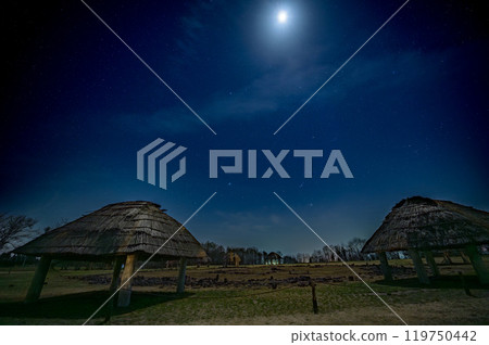 The Jomon World Heritage Oyu Stone Circle and the stars in the night sky illuminated by moonlight The Jomon World Heritage Oyu Stone Circle and the stars in the night sky illuminated by moonlight 119750442