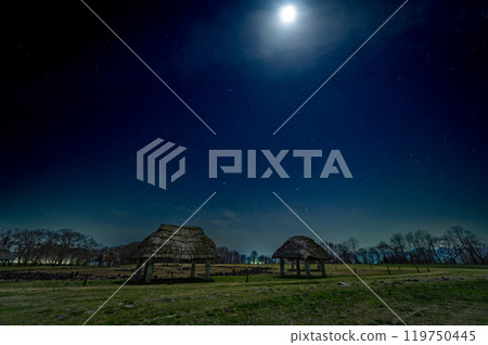 The Jomon World Heritage Oyu Stone Circle and the stars in the night sky illuminated by moonlight The Jomon World Heritage Oyu Stone Circle and the stars in the night sky illuminated by moonlight 119750445