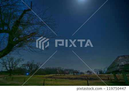 The Jomon World Heritage Oyu Stone Circle and the stars in the night sky illuminated by moonlight The Jomon World Heritage Oyu Stone Circle and the stars in the night sky illuminated by moonlight 119750447