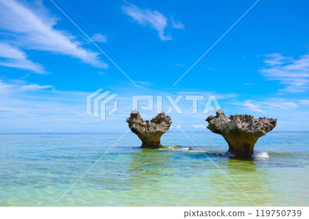 Heart Rock and the beautiful blue sea of Kouri Island, Okinawa Prefecture Heart Rock and the beautiful blue sea of Kouri Island, Okinawa Prefecture 119750739