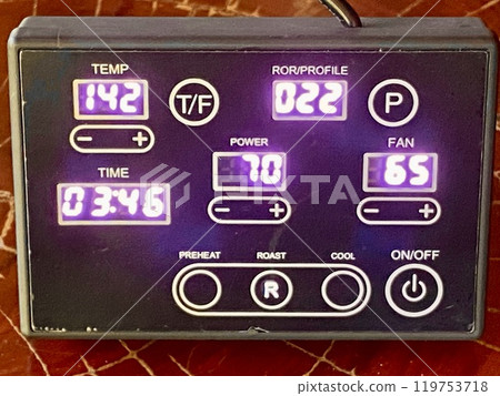 The electric control panel of coffee machine 119753718