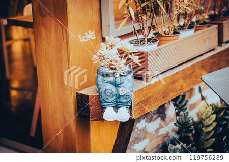 Seoul, Hanok Cafe storefront, Ikseon-dong 119756289