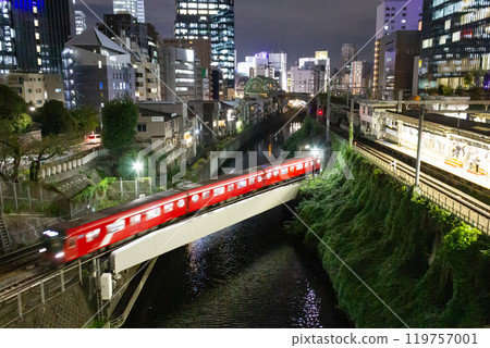 禦茶之水站、總武線、丸之內線夜景 禦茶之水站、總武線、丸之內線夜景 119757001