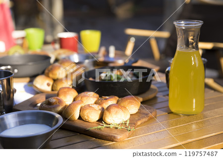 豪華露營早餐圖片 豪華露營早餐圖片 119757487