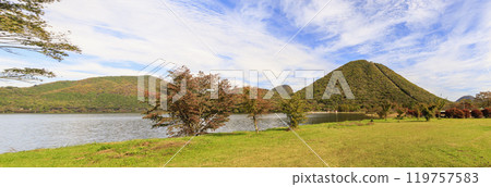 Mount Haruna, Lake Haruna, Autumn, Autumn leaves, Mt. Haruna, Mt. Eboshigatake 119757583