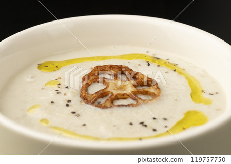 Lotus root potage, serving, cooking 119757750