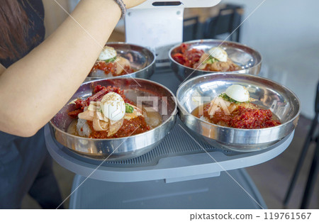 This is Hwangtae Naengmyeon, a delicious Korean cold noodle. 119761567