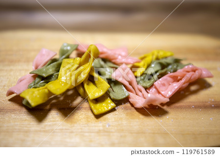 This is a delicious Korean snack. 119761589