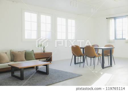 時尚餐桌 119765114