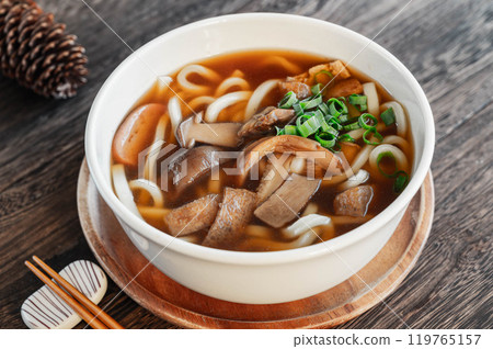 Natural mushroom udon 119765157