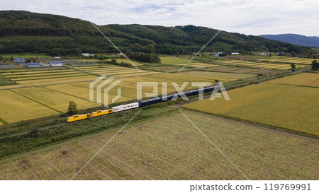 秋季宗谷本線的皇家快車 119769991