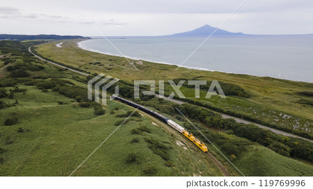 THE ROYAL EXPRESS runs with a view of Rishiri Island 119769996