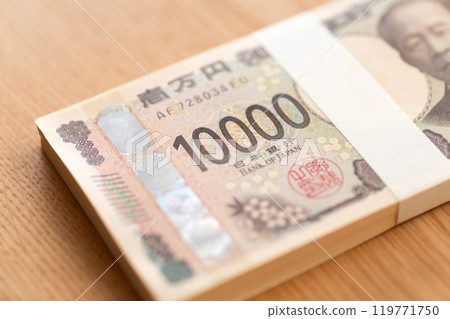 新的10，000日元法案 119771750